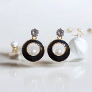 Crystal With Pearl in Circle